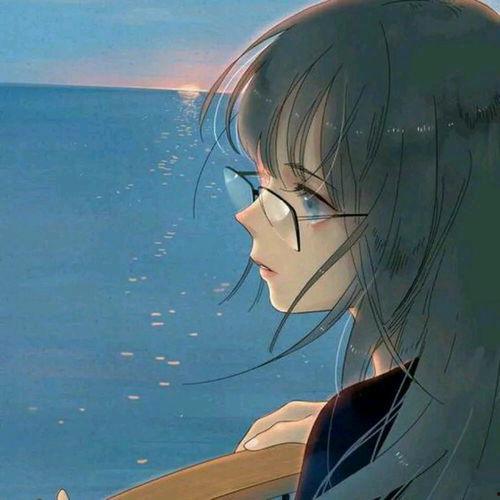 娱乐吃瓜的头像女动漫